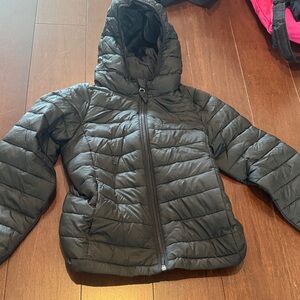 Amazon Essentials Kids Charcoal Puffer Jacket